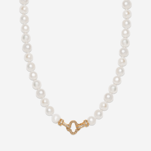 Lucky 4 Leaf Clover Charm Pearl Necklace