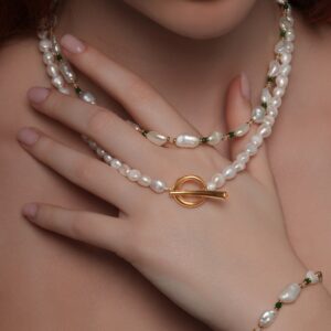 Hoop-Link Pearl Necklace